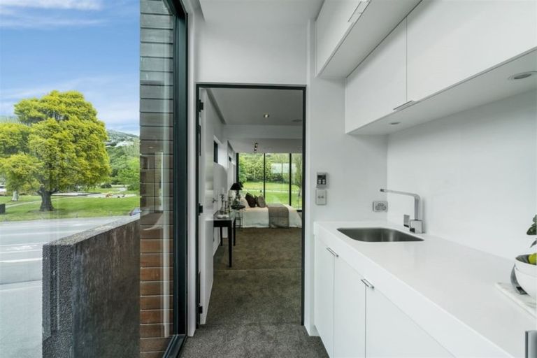 Photo of property in 145 Main Road, Redcliffs, Christchurch, 8081