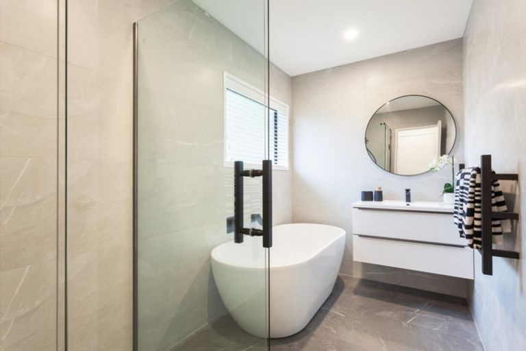 Photo of property in 2/219 Valley Road, Mount Maunganui, 3116