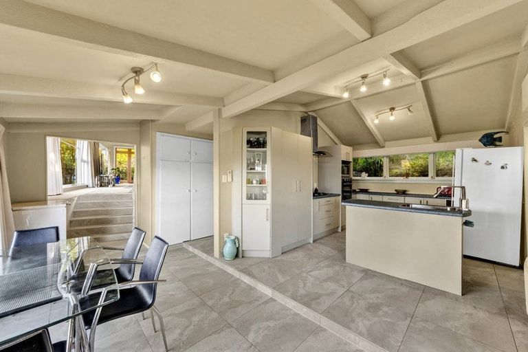 Photo of property in 1077 Dyers Pass Road, Governors Bay, 8971