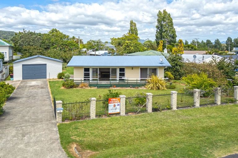 Photo of property in 68 Watt Street, Coromandel, 3506