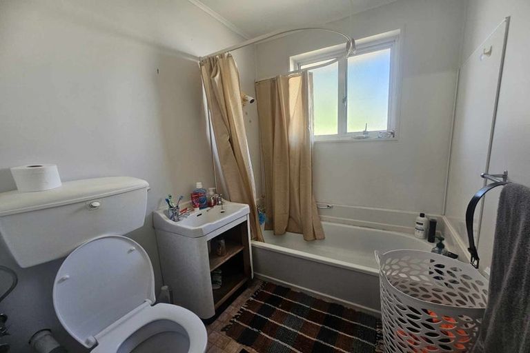 Photo of property in 1/728 Fergusson Drive, Elderslea, Upper Hutt, 5018