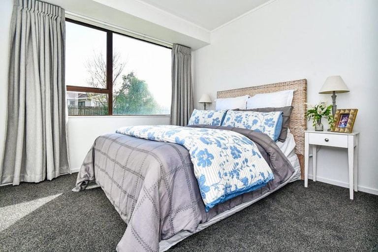 Photo of property in 6 Leaming Place, Clarks Beach, 2122