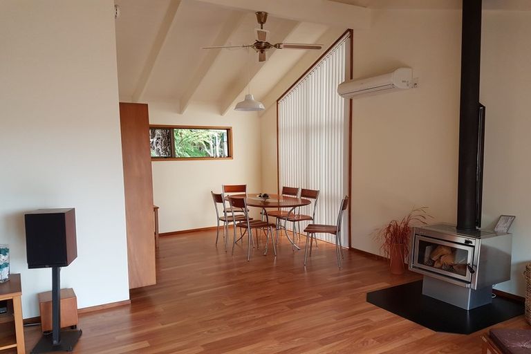 Photo of property in 1/42 Deep Creek Road, Torbay, Auckland, 0630