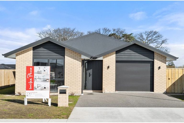 Photo of property in 27 Stackwood Avenue, Woodend, 7691