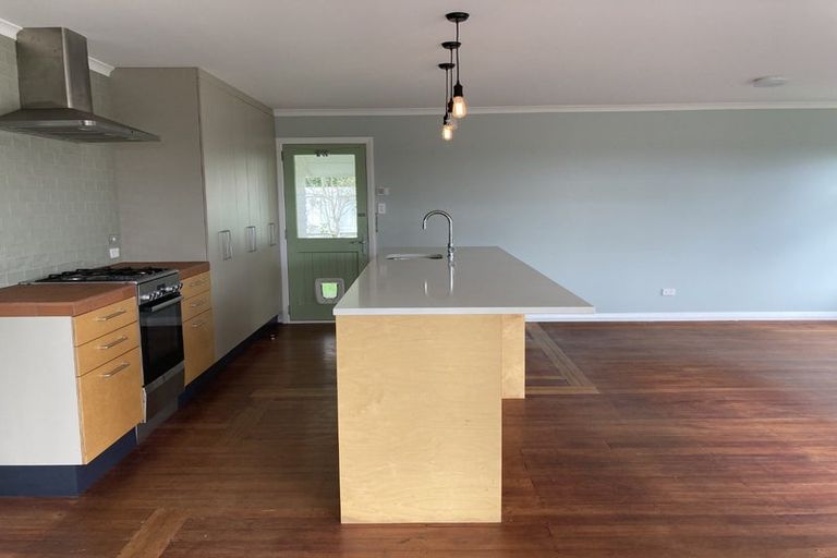 Photo of property in 134 Rosier Road, Glen Eden, Auckland, 0602