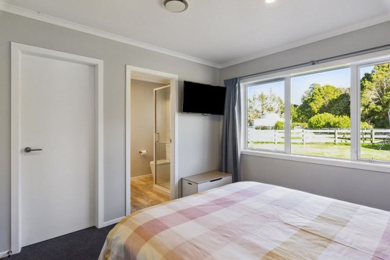 Photo of property in 105 Peka Peka Road, Peka Peka, Waikanae, 5391