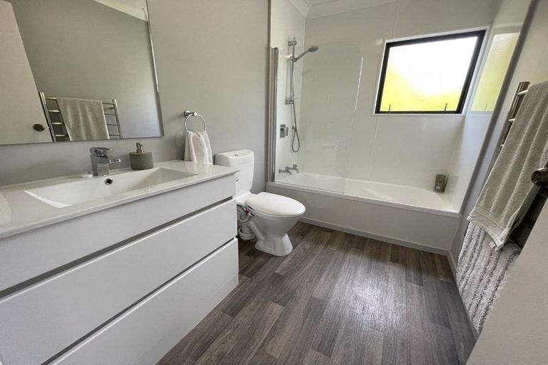 Photo of property in 74 Abilene Crescent, Churton Park, Wellington, 6037