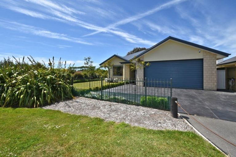 Photo of property in 18 Saint Florian Place, Woolston, Christchurch, 8062