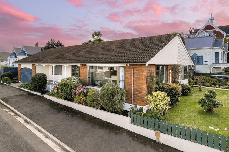 Photo of property in 1 Highgate, Belleknowes, Dunedin, 9011