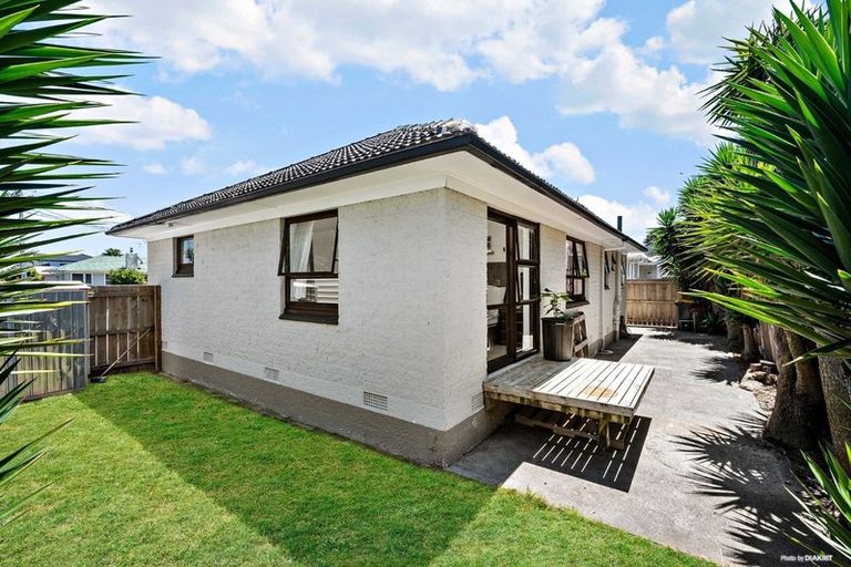 Photo of property in 18 Rollerson Street, Papakura, 2110