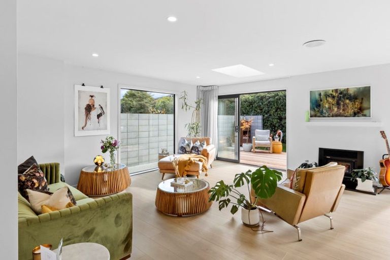 Photo of property in 10 Pendeen Crescent, Jacks Point, Queenstown, 9371