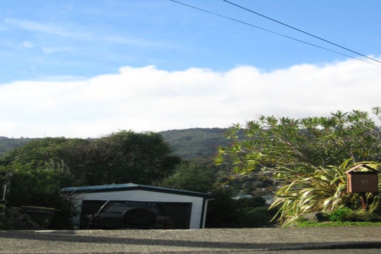 Photo of property in 21 August Street, Stokes Valley, Lower Hutt, 5019