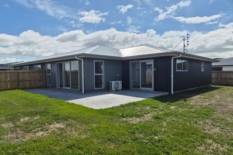 Photo of property in 43 Mangamoteo Street, Lytton West, 4071