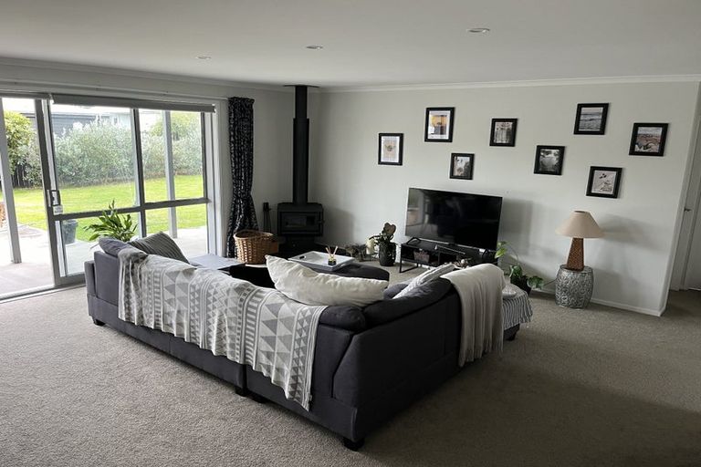 Photo of property in 4 Rogers Place, Kinloch, Taupo, 3377