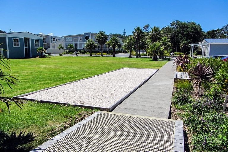 Photo of property in 83 Panorama Heights, Orewa, 0931