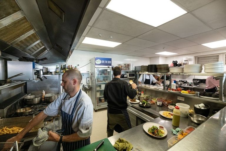 Photo of property in 5/154 Marine Parade, Mount Maunganui, 3116