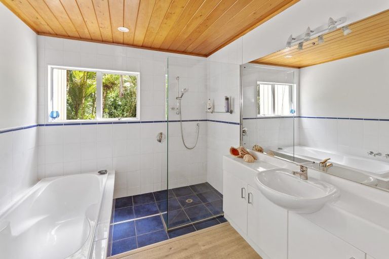 Photo of property in 133 Konini Road, Titirangi, Auckland, 0604