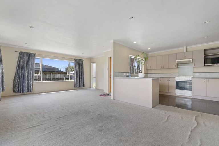 Photo of property in 35 Tilberg Street, Favona, Auckland, 2024