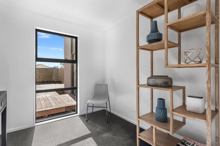 Photo of property in 18 Salkeld Place, Woodend, 7610