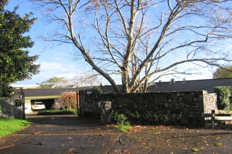 Photo of property in 15 Elimar Drive, Sunnyhills, Auckland, 2010