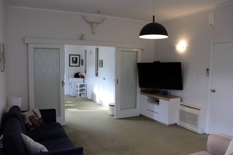 Photo of property in 52 Happy Valley Road, Owhiro Bay, Wellington, 6023