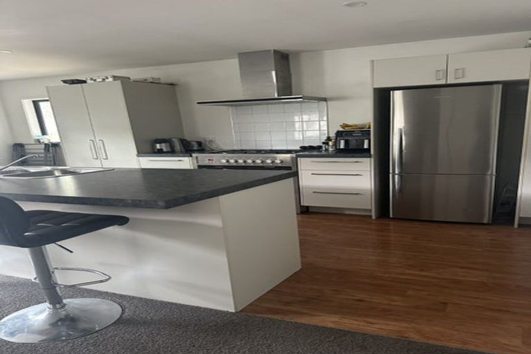 Photo of property in 4a Royal Park Drive, Parklands, Christchurch, 8083