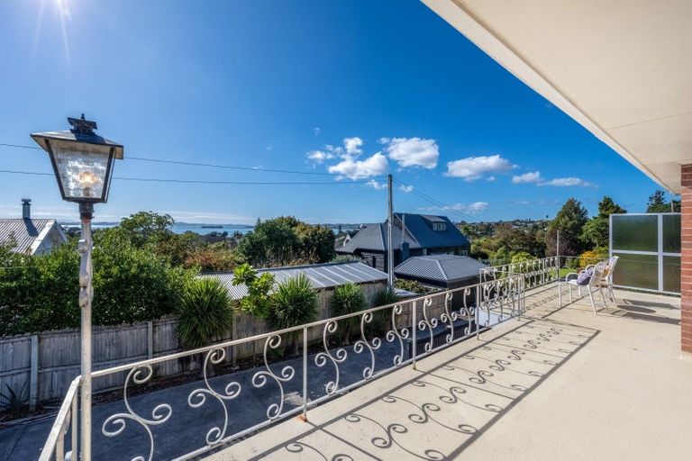Photo of property in 1/53 Uxbridge Road, Mellons Bay, Auckland, 2014