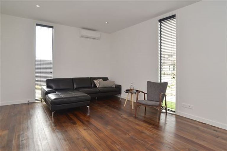 Photo of property in 33 Peak Crescent, Kaiapoi, 7630