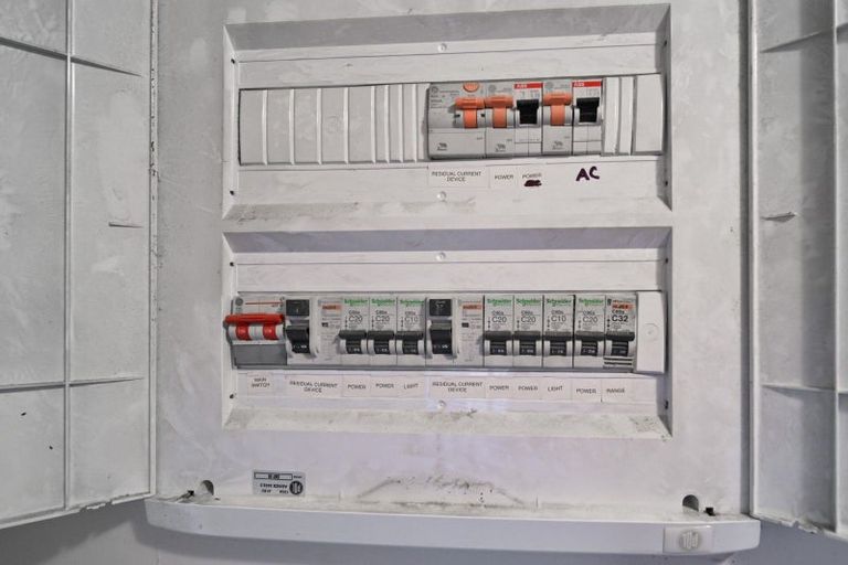 Photo of property in 102a Maddison Street, Akina, Hastings, 4122