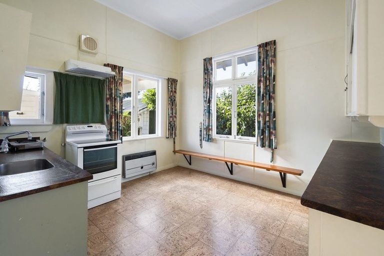 Photo of property in 11 Union Street, Hokowhitu, Palmerston North, 4410