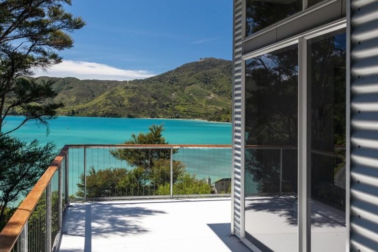 Photo of property in 30 Soucis Lane, Okiwi Bay, French Pass, 7193
