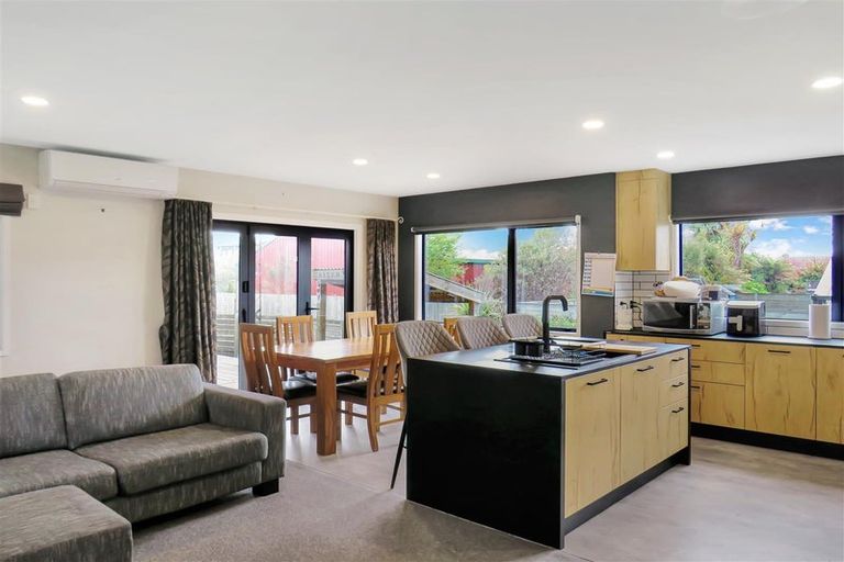 Photo of property in 9a Holden Avenue, Holdens Bay, Rotorua, 3010