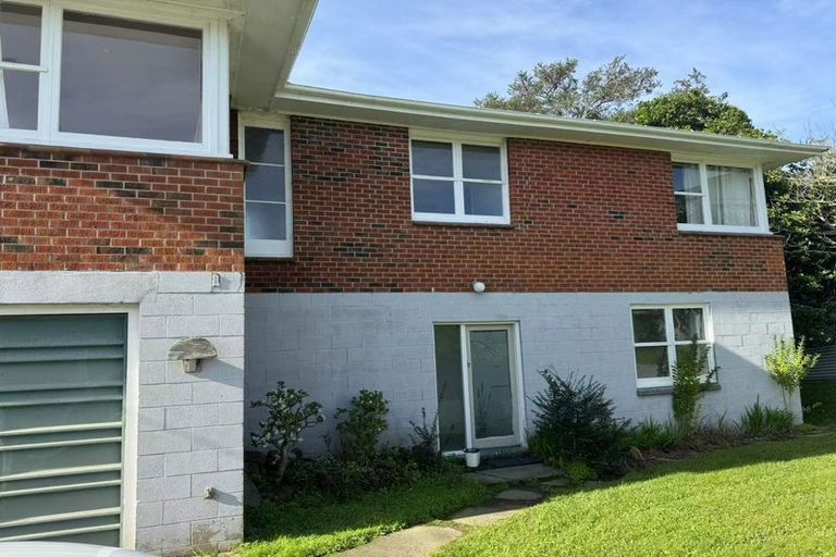 Photo of property in 41 Birkdale Road, Birkdale, Auckland, 0626