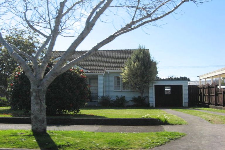 Photo of property in 13 Exeter Street, Brooklands, New Plymouth, 4310