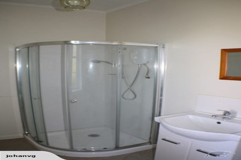 Photo of property in 11 Coopers Road, Dallington, Christchurch, 8061