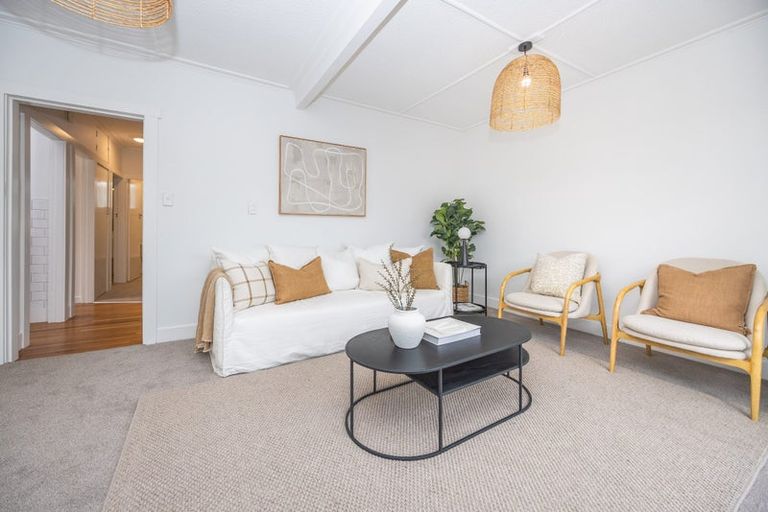 Photo of property in 28 Walsh Street, Forest Lake, Hamilton, 3200