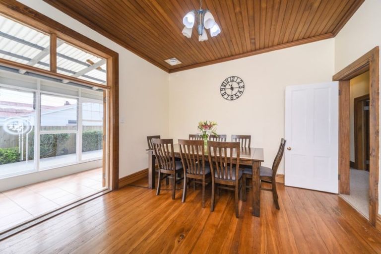 Photo of property in 161 Bridge Street, Bulls, 4818