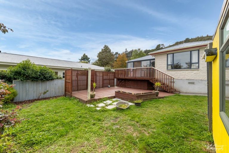 Photo of property in 94 Manuka Street, Stokes Valley, Lower Hutt, 5019