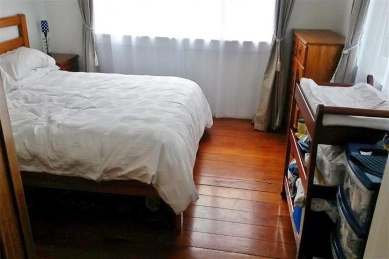 Photo of property in 17 Preston Avenue, Mount Albert, Auckland, 1025