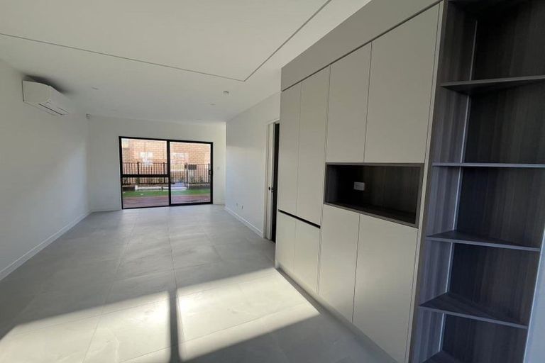 Photo of property in 31 Gunn Way, Hobsonville, Auckland, 0616