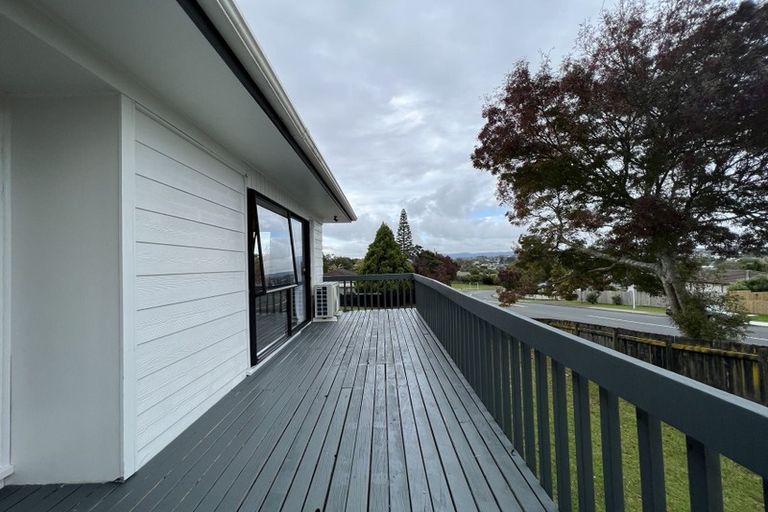 Photo of property in 139 Moire Road, West Harbour, Auckland, 0618