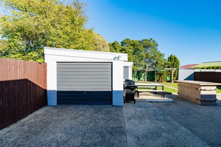 Photo of property in 28 Mcdonald Street, Mosgiel, 9024