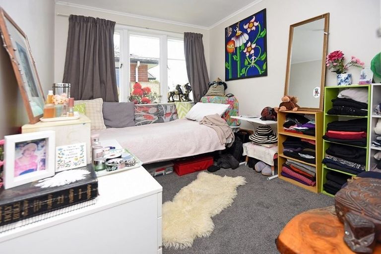 Photo of property in 98 Mahia Road, Manurewa, Auckland, 2102