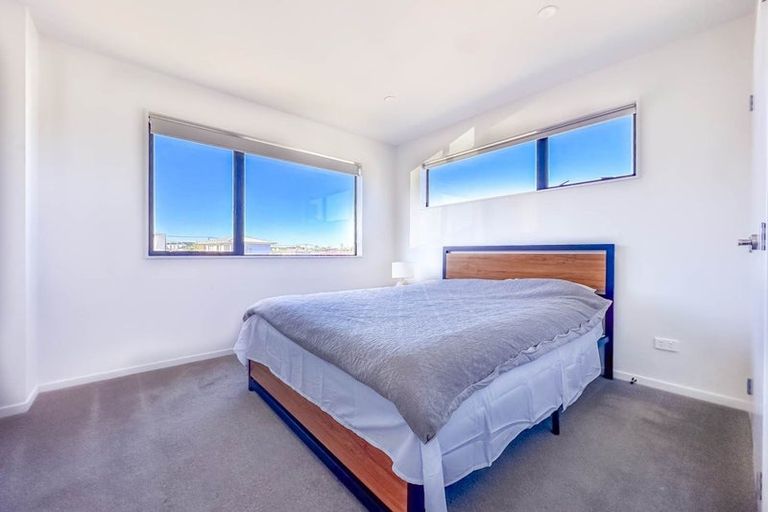 Photo of property in 2/26 Toru Street, Te Atatu Peninsula, Auckland, 0610