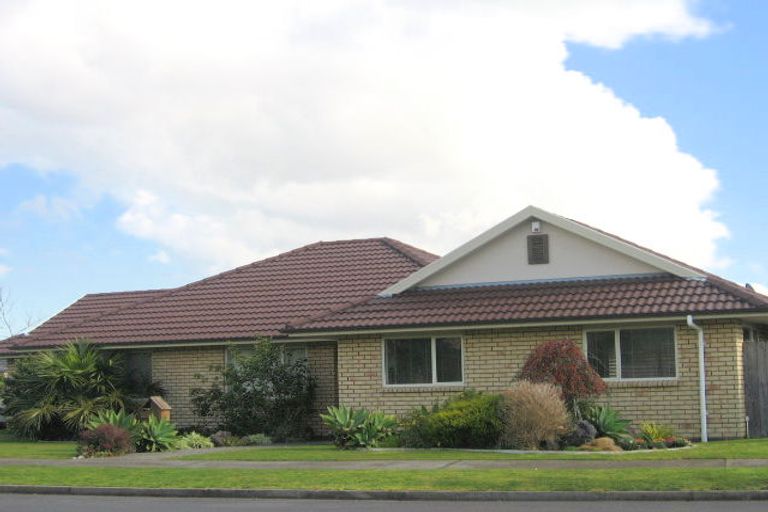 Photo of property in 81 Armoy Drive, East Tamaki, Auckland, 2016