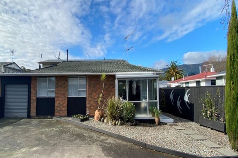 Photo of property in 2/29 Clouston Park Road, Clouston Park, Upper Hutt, 5018