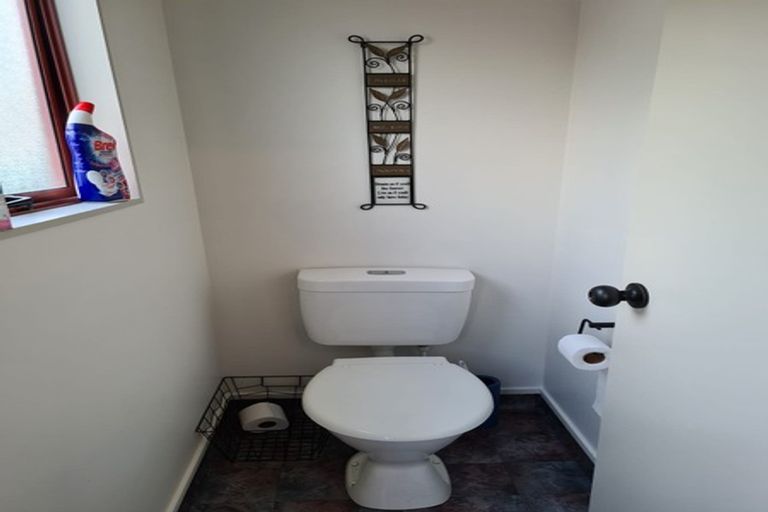 Photo of property in 17 Aru Street, Tangimoana, 4822