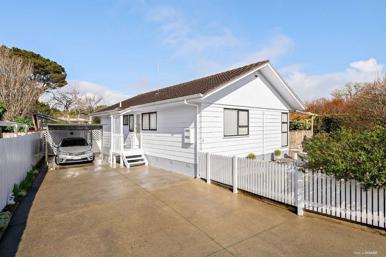 Photo of property in 7 Redlands Grove, Swanson, Auckland, 0612