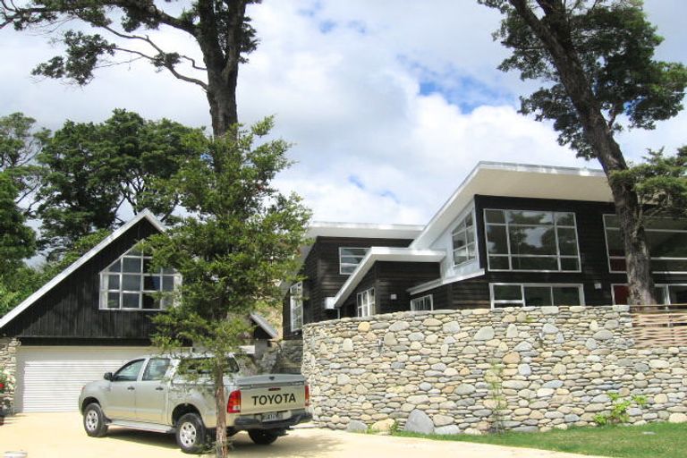 Photo of property in 27 Carlow Grove, Birchville, Upper Hutt, 5018