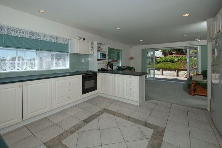 Photo of property in 49 Bushlands Park Drive, Albany, Auckland, 0632